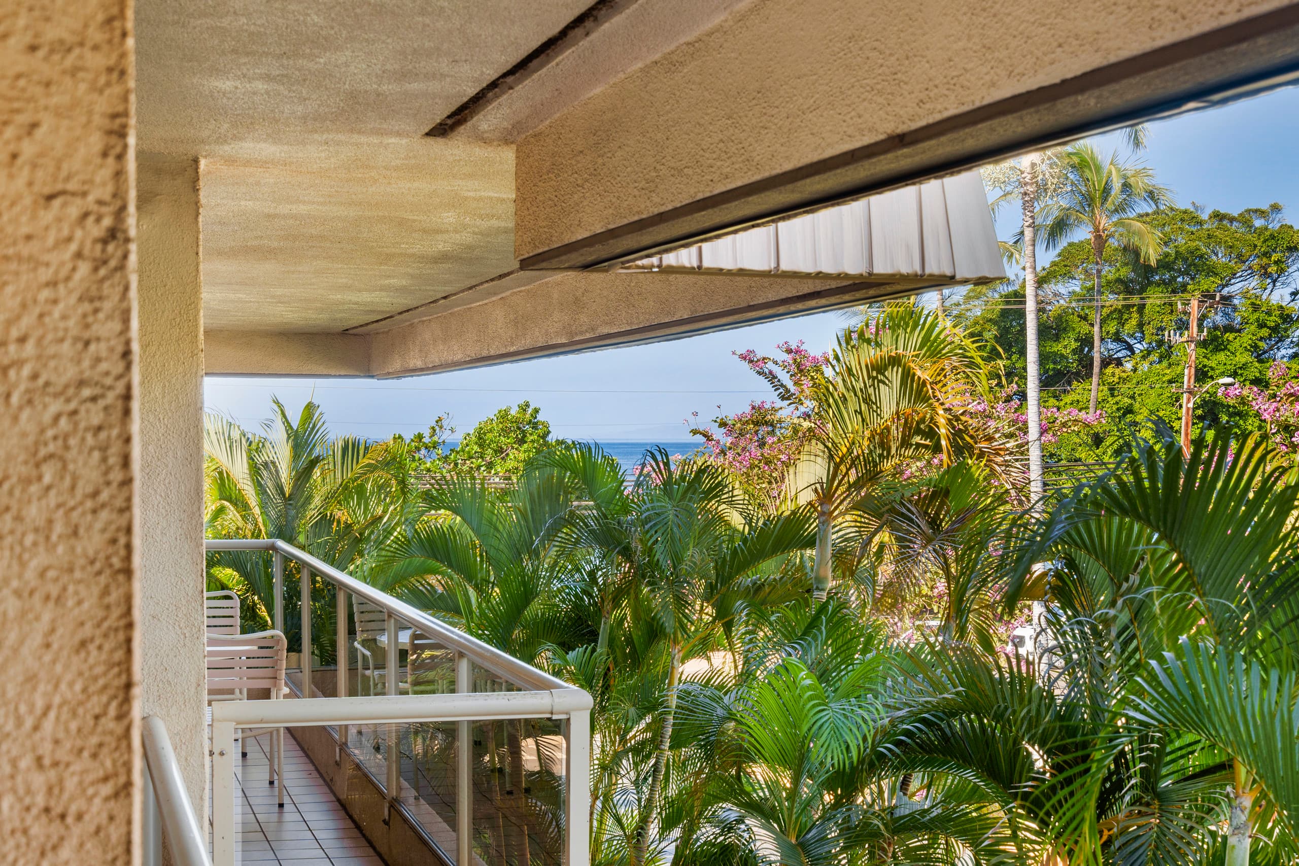 Condo in Kihei · ★4.93 · Studio · 1 bed · 1 private bath - Image 19
