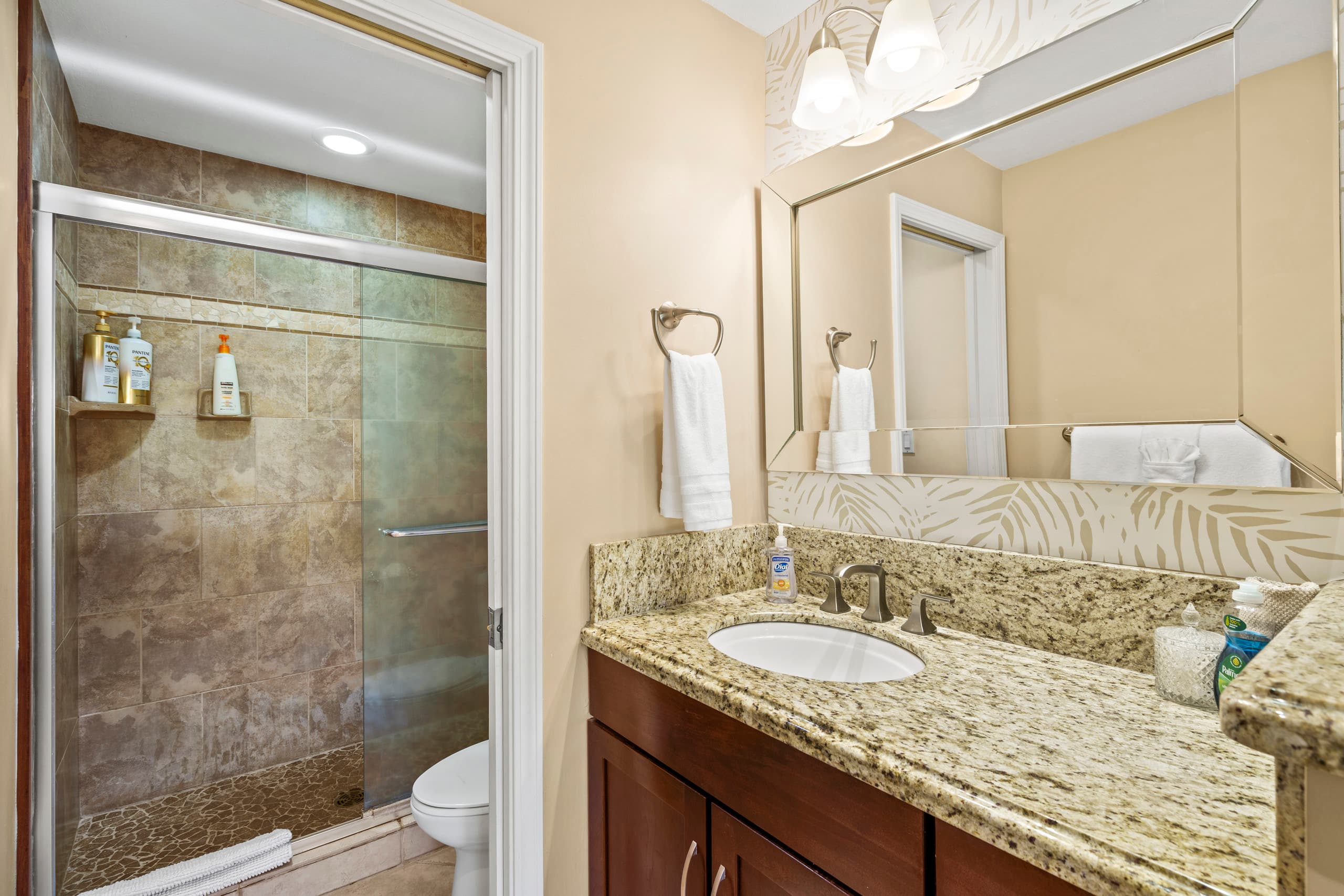 Condo in Kihei · ★4.93 · Studio · 1 bed · 1 private bath - Image 10