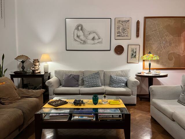 Leblon: great apartment 2 blocks from the beach gallery image 2