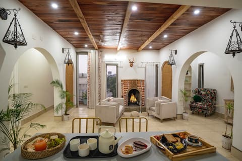 Luxury villa in City Centre