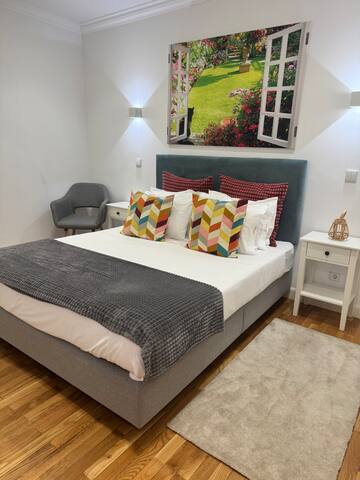 Luxury stay apart. overlooking the Douro river gallery image 5