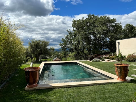 Beautiful family villa with pool