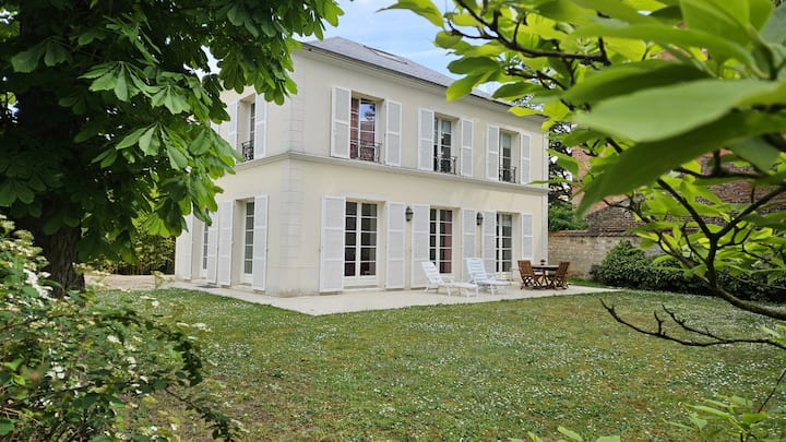 Chambre Avec Terrasse Et Jardinet Privés - Chatou