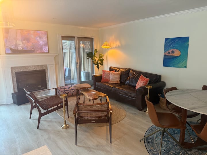 Ახლადგარემონტებული ფართო მისაღები ოთახი