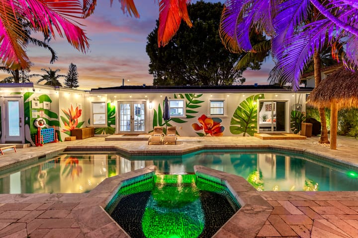 Sunny Retreat | Hot tub/heated pool | 5 min to bch