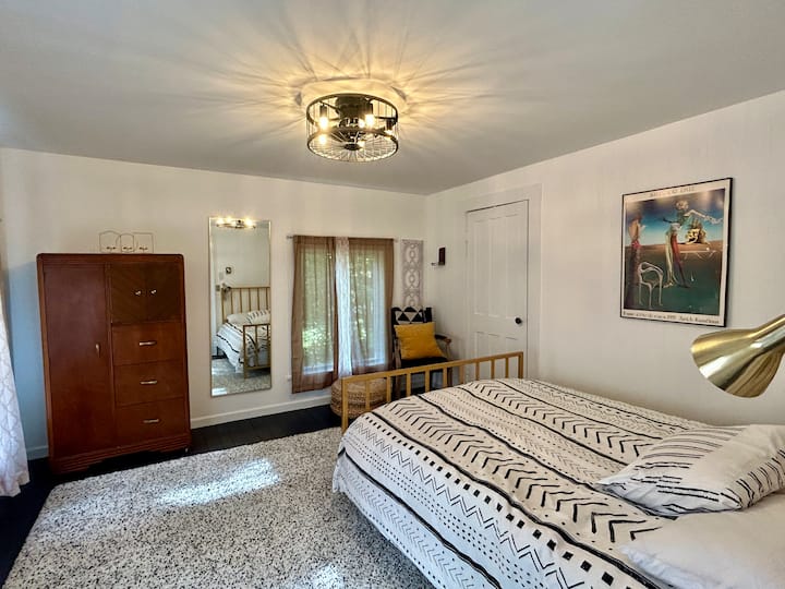 The Dali- Sun bathed corner room