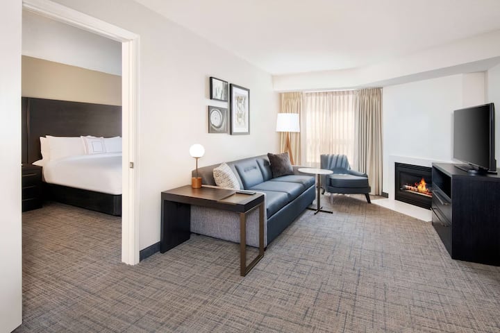 Pet-friendly 2br Suite With Free Breakfast, Pool! - Kennesaw, GA