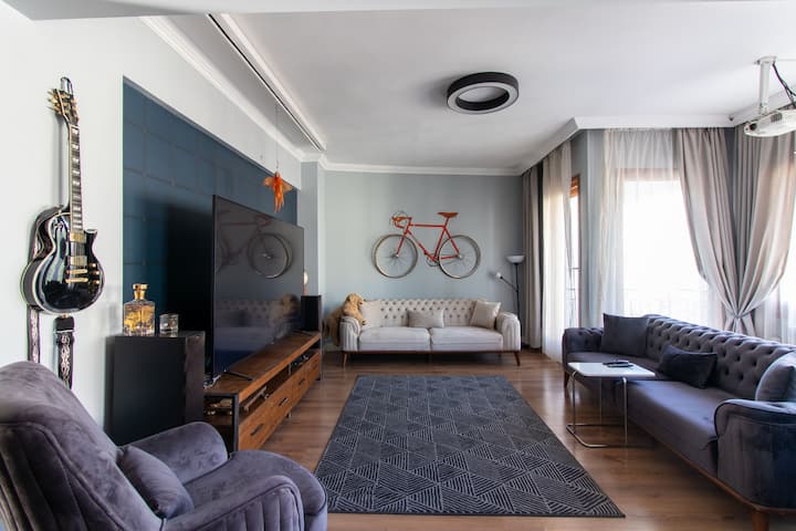 Exclusive Vibrant 3BR Duplex W Terrace in Kadıköy!