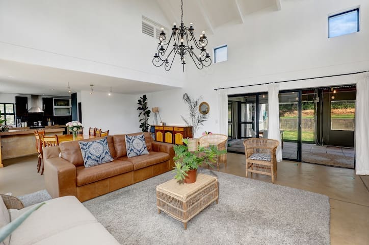 Suburban-Living in Welgemoed gallery image 4