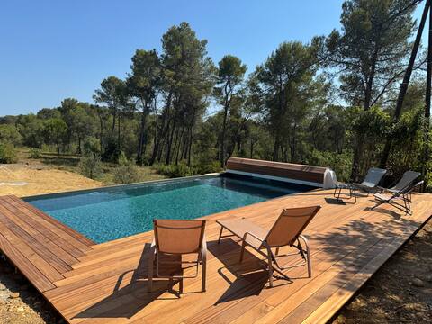 Spacious villa with pool and large private garden