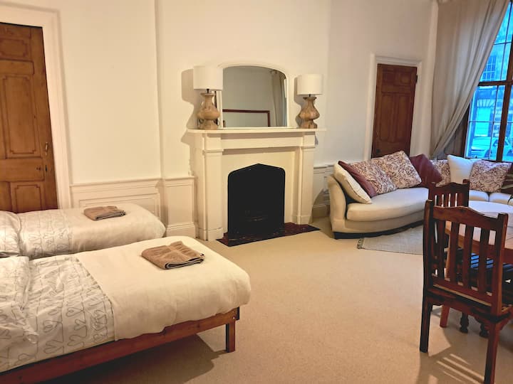 Beautiful & Spacious Flat In New Town - Édimbourg