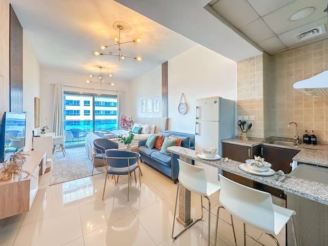 Amazing Studio Sky View in Dubai Marina