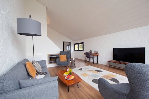 Fantastic architect-designed semi-detached house