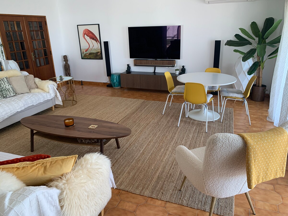 Airbnb em destaque: Rural secluded sea view villa em Guia
