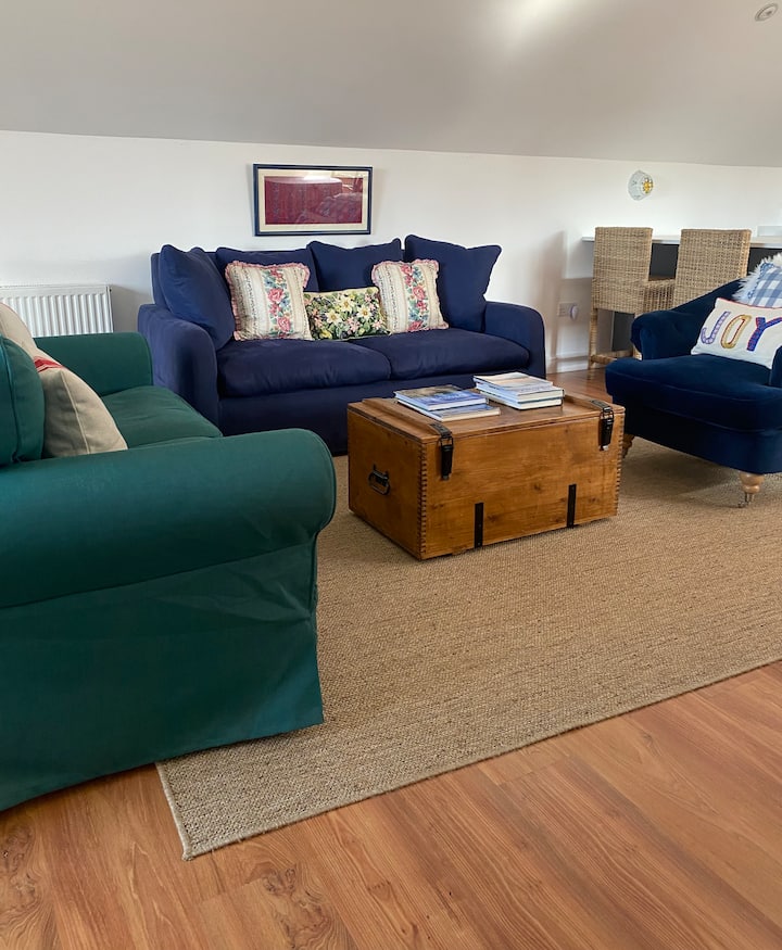 Country Cottage With Private Garden & Hot Tub - Devon