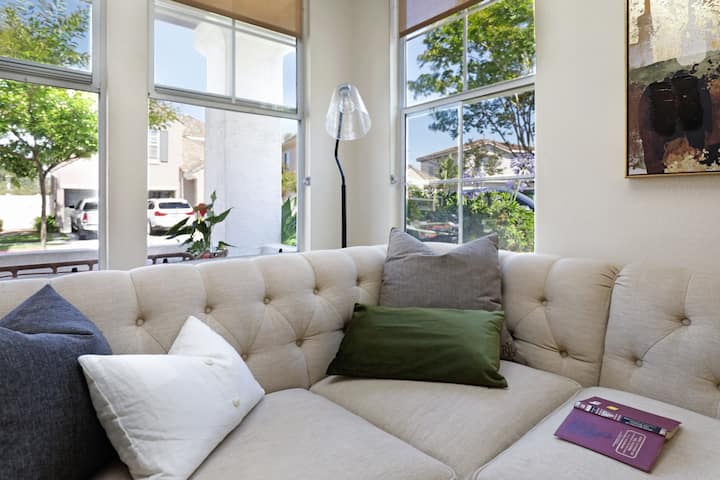 Serene Modern Beach Retreat - Encinitas, CA
