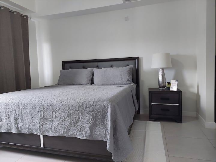 Kuboresha chumba kikuu cha kulala.