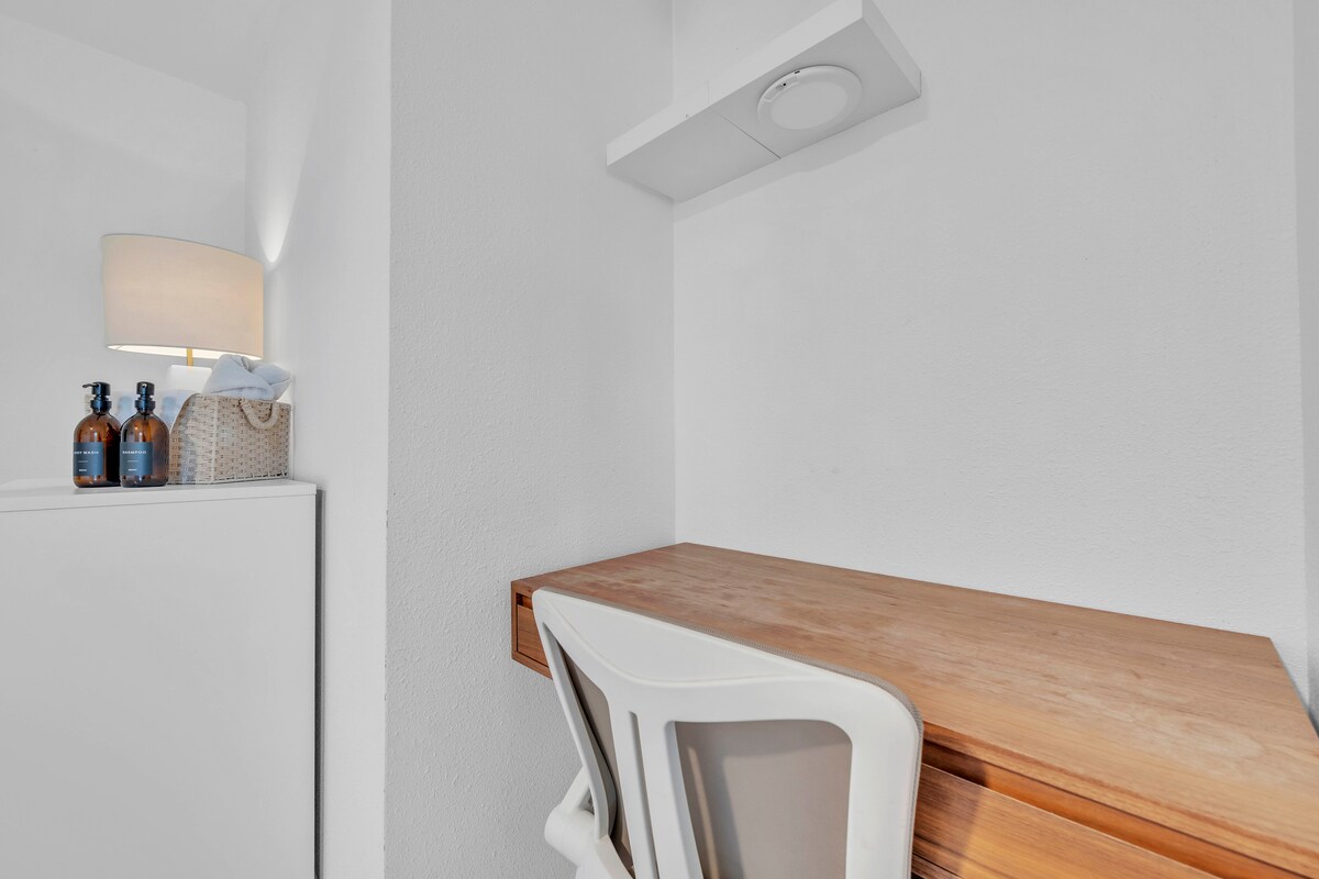 Private Room - Designer House