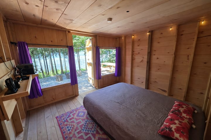 S01 Nature Heaven At The Farm: Cabin On The Lake - Wiarton