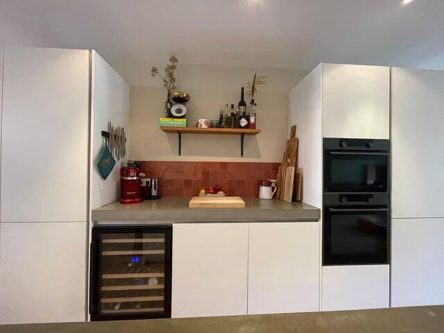 Modern apartment (105m) with garden in city centre gallery image 5