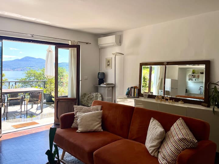 Ciao Lago: Front Row View - Cannobio