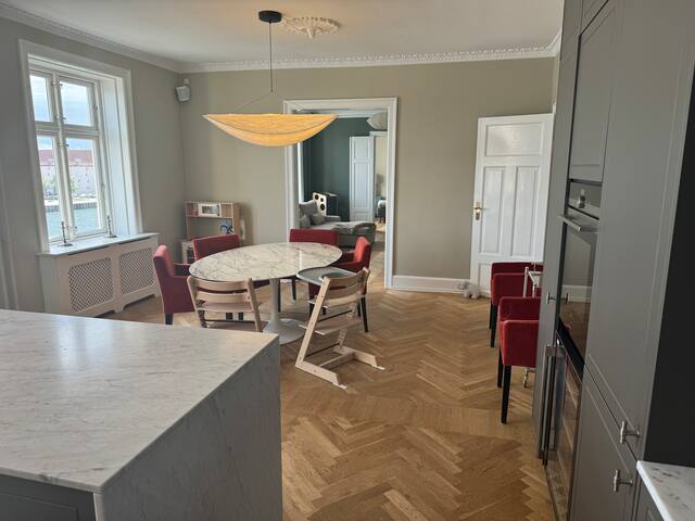 Best view in Cph, authentic Cph apartment in cityC gallery image 3