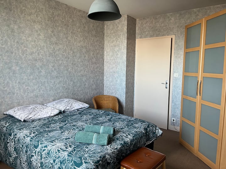 Осветлен голем плакат од 140 см