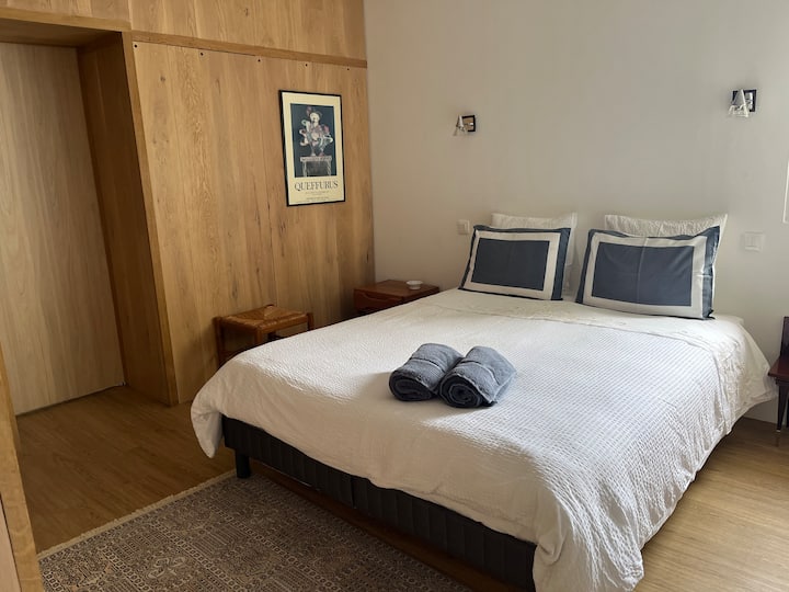 Кревет од 160 см, сопствена бања