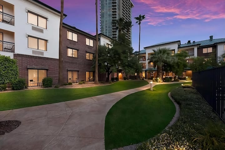 You Found It! 3 Pet-friendly Units, Outdoor Pool! - Tempe, AZ