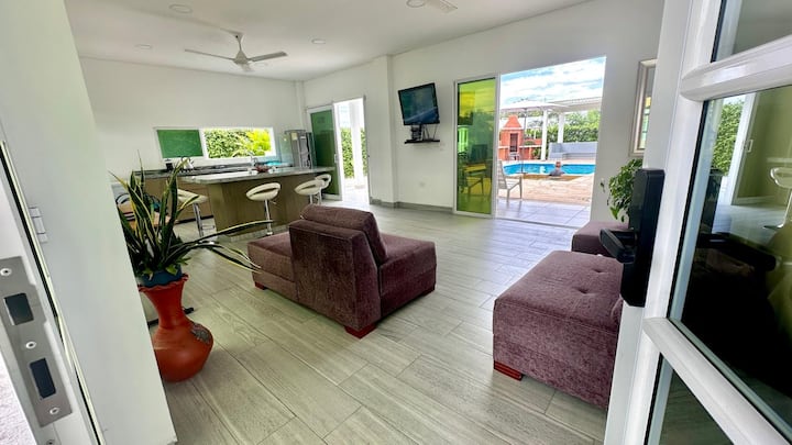 Resort Vacacional Tropical Piscina Privada - Girardot