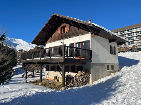Chalet near the slopes, 12 people