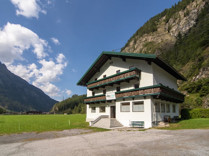 Maison De Groupe Indépendante Avec Local à Skis - Sölden