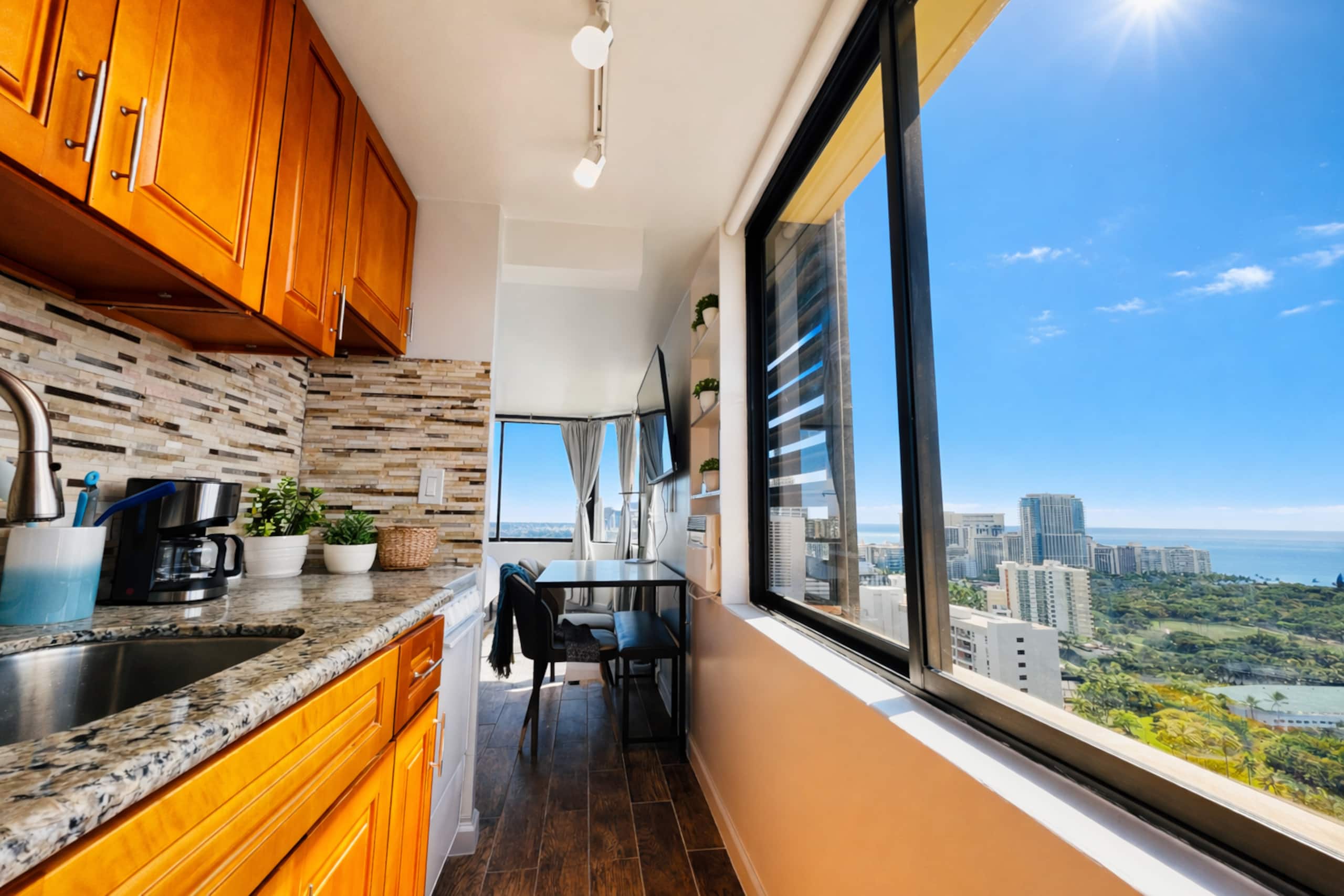Diamond Head / Ocean View 32F A+B Bedrooms Unit - Image 3