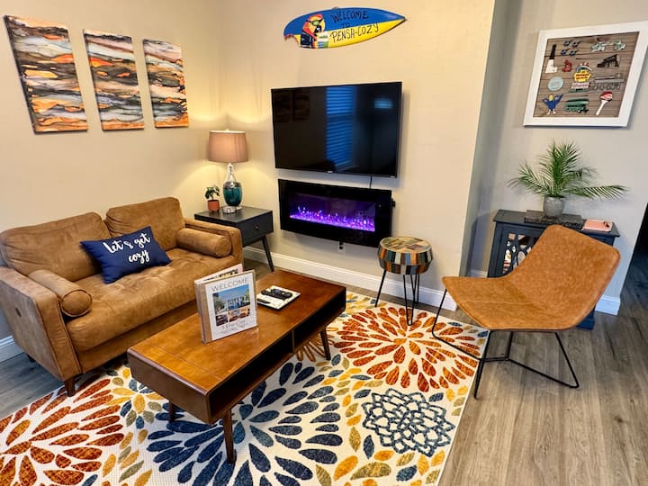 Cozy Garden Home, Heart Of Downtown, Pet Friendly! - Pensacola, FL