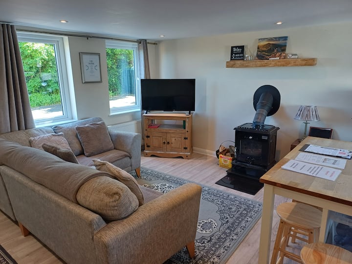 Ash Trees Cottage *Palm Spa Hot Tub Unlimited Use* - County Down