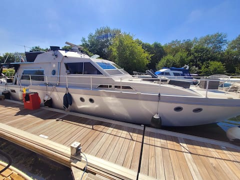 Rhapsody In Blue ~ Home on the Water