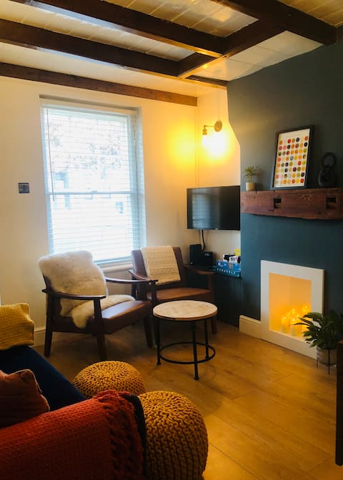 Top performing Airbnb: Charming cozy cottage in Guisborough in Redcar And Cleveland