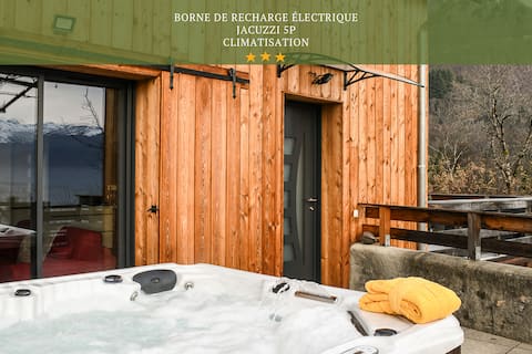 Au Pied de L'Arcluse-Jacuzzi, Air-Conditioning, Wifi by C.L.G