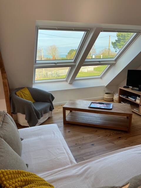 Beaches and shops within walking distance