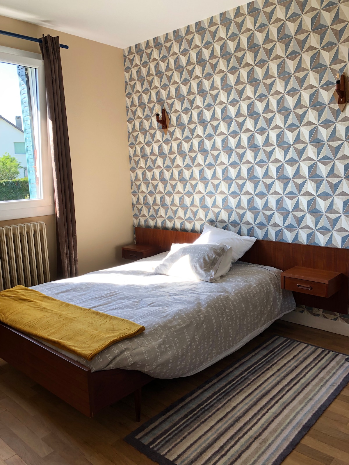 Cama 130, con vistas al jardín 