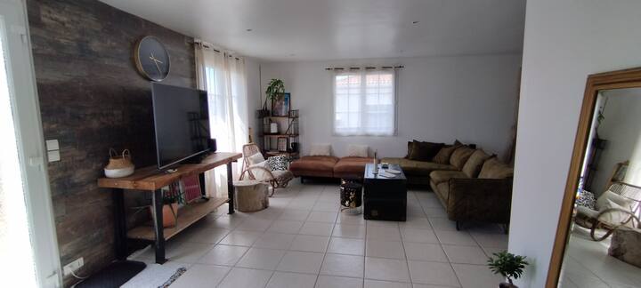 Maison Avec Piscine,6 Pers, Calme, Prox Larochelle - La Rochelle