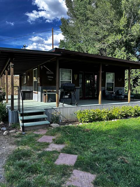Wildwood Cabin on the River