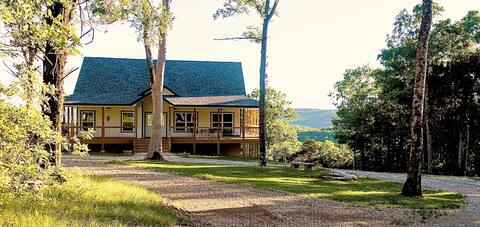Huckleberry Hollow