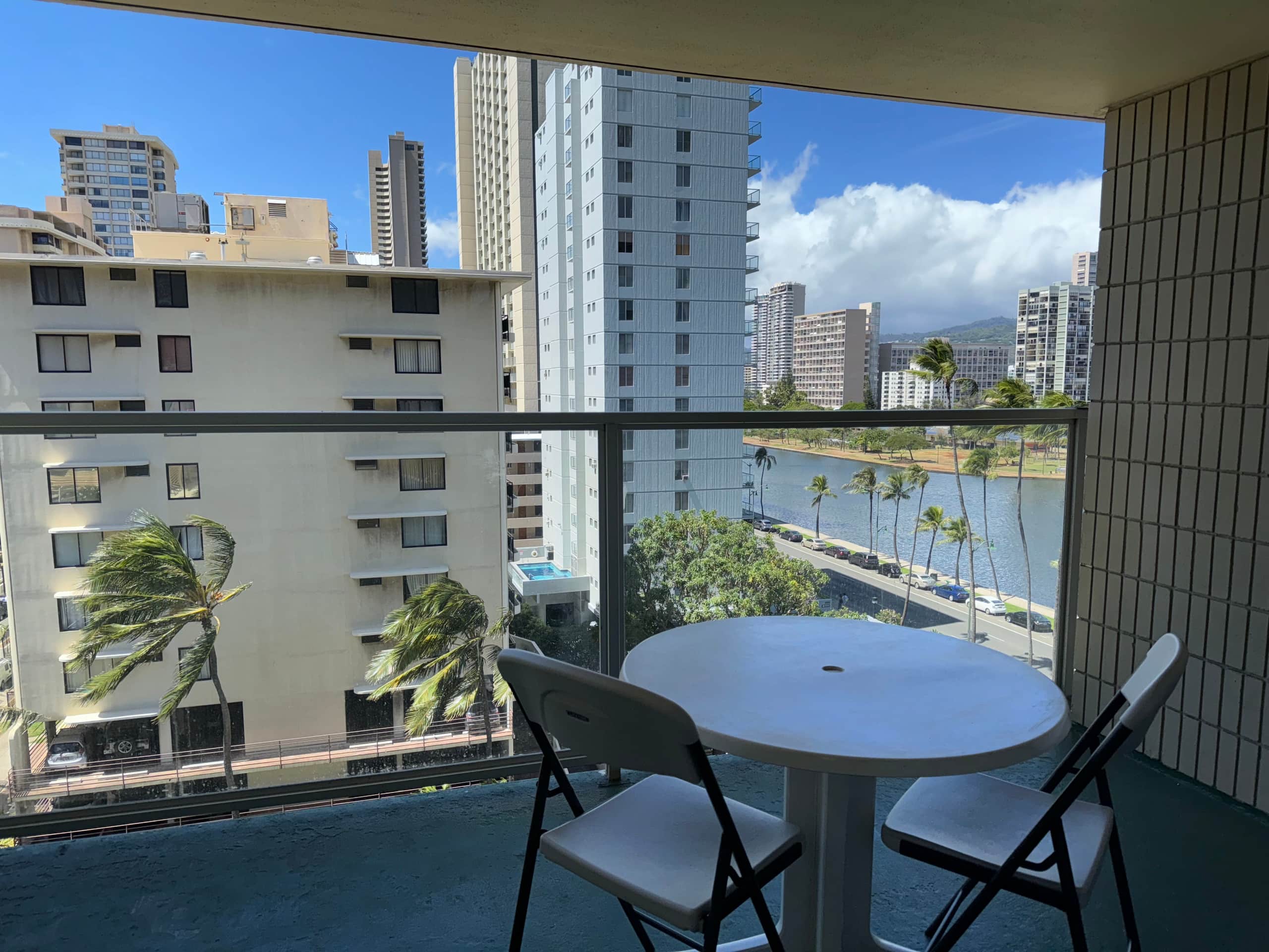 Stay Near Everything in Waikiki - 2 Studios - Image 1