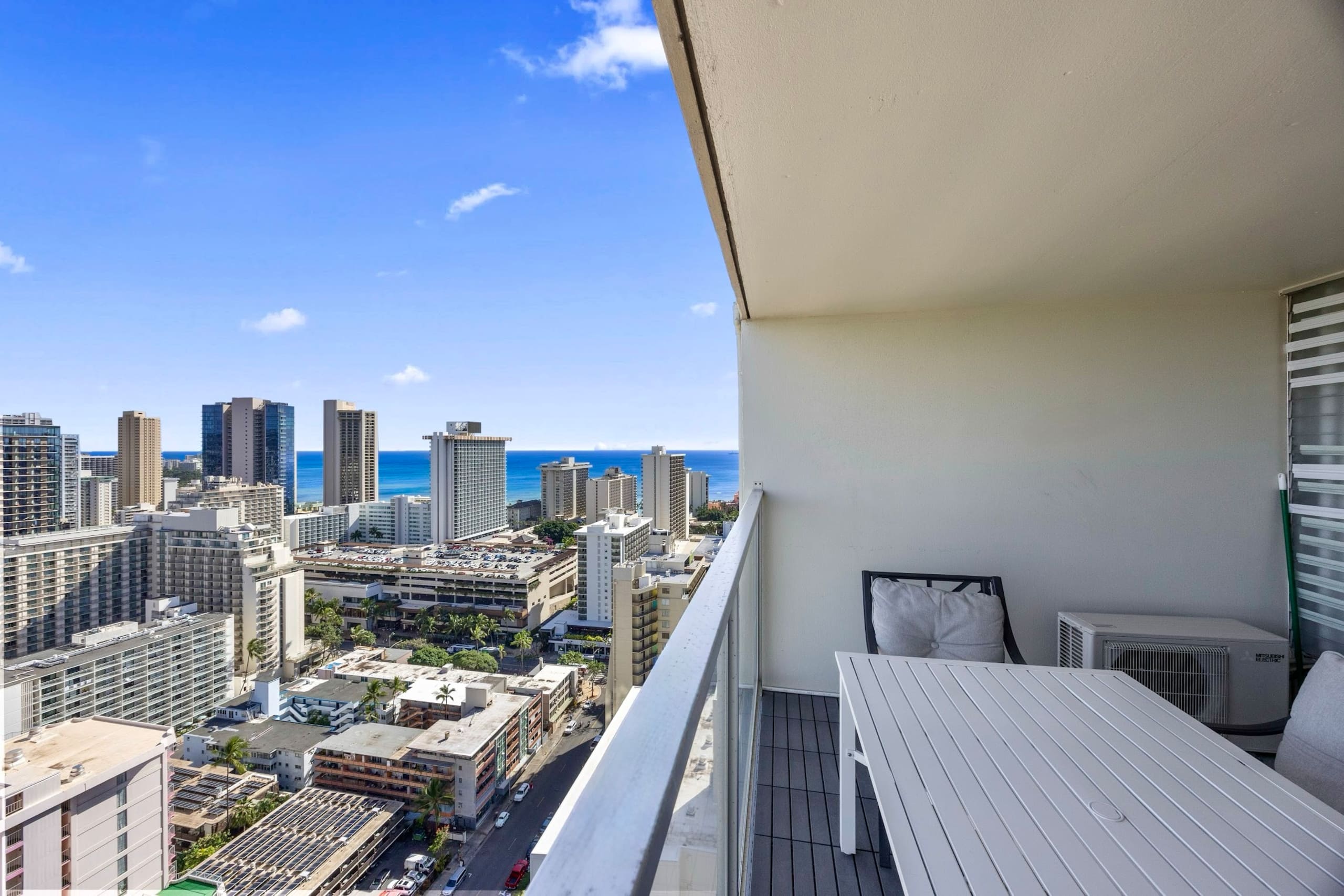 33F-High Floor Studio w/Diamond Head & Ocean Views - Image 39