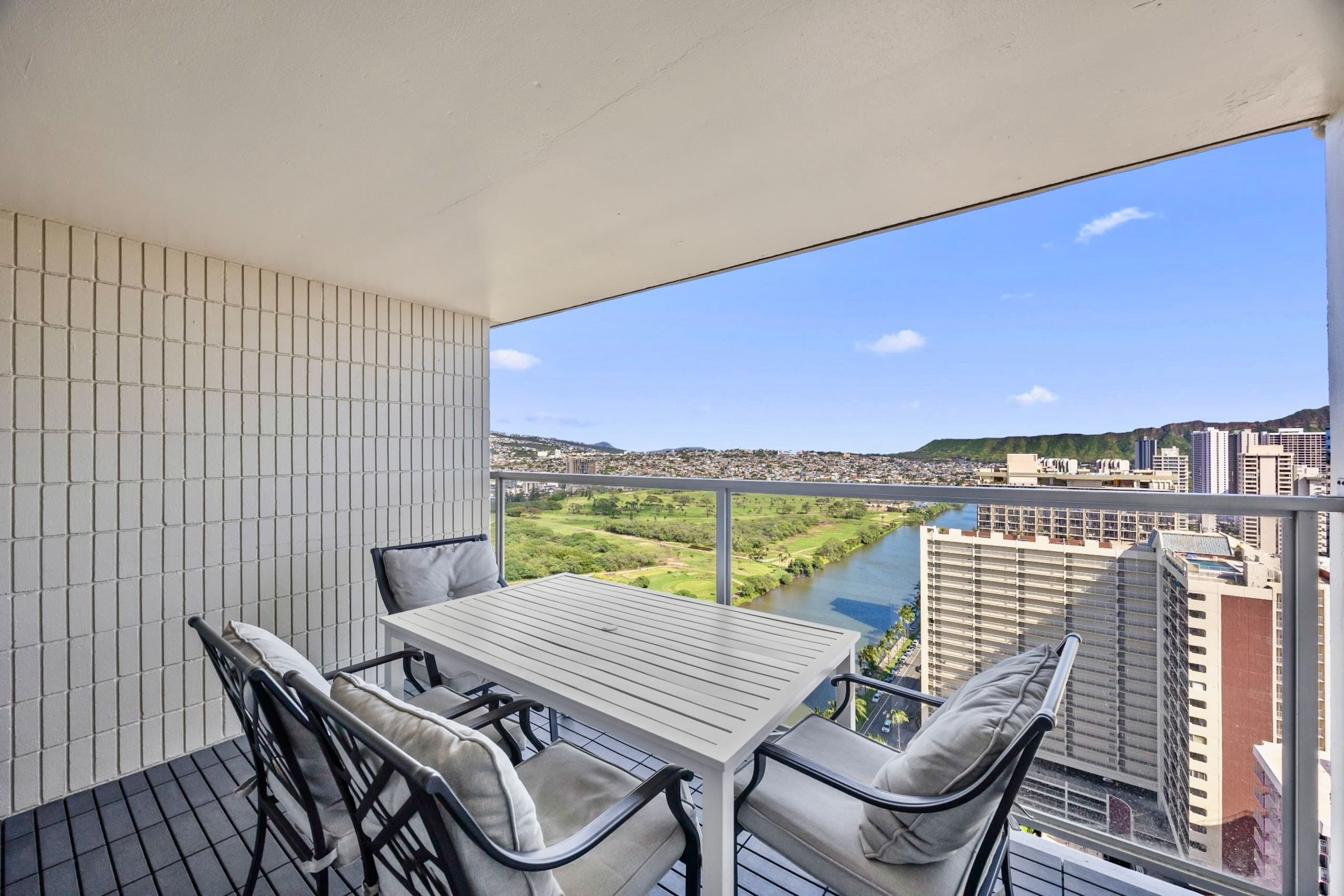 33F-High Floor Studio w/Diamond Head & Ocean Views - Image 40
