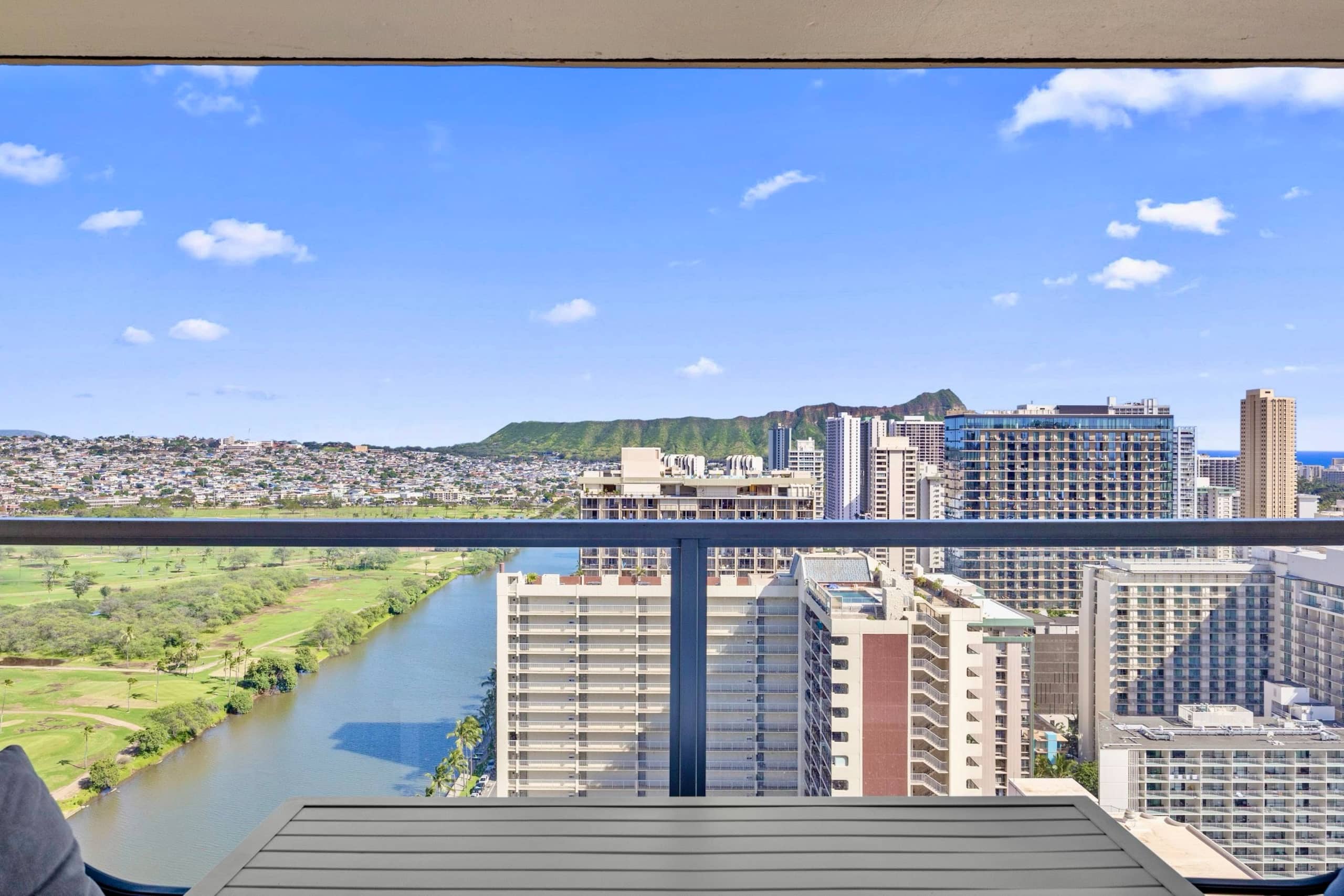 33F-High Floor Studio w/Diamond Head & Ocean Views - Image 36