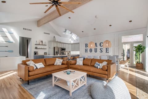 5 Bdr with Hot Tub Scenic Views and Game Room