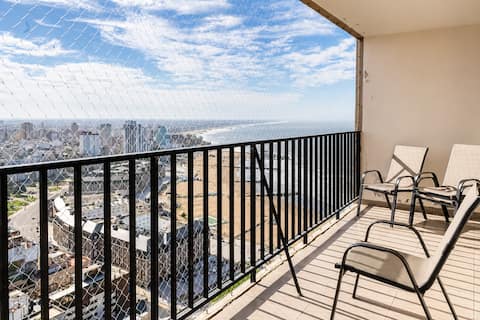 BT Homes - 4BR & Sea View 100m from Beach