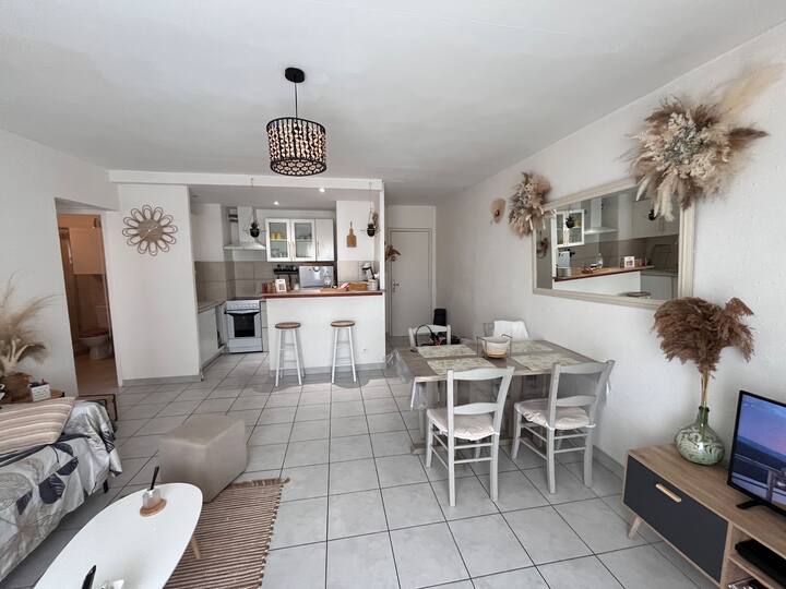 Charmant F2 Bohème, Proche Plage
Balcon & Confort - Palavas-les-Flots